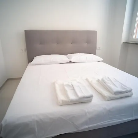 14 Nevoso Palace Milano